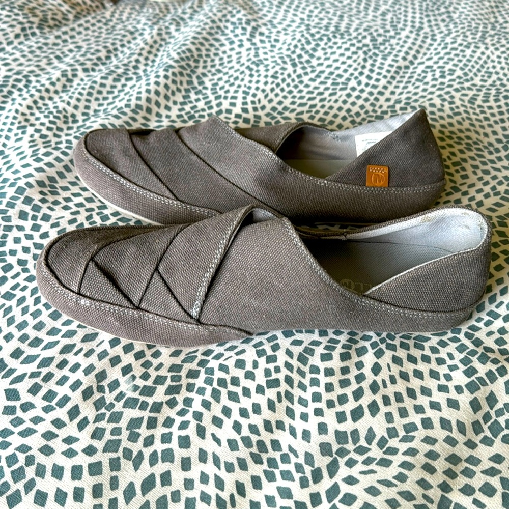 Merrell Canvas Flats